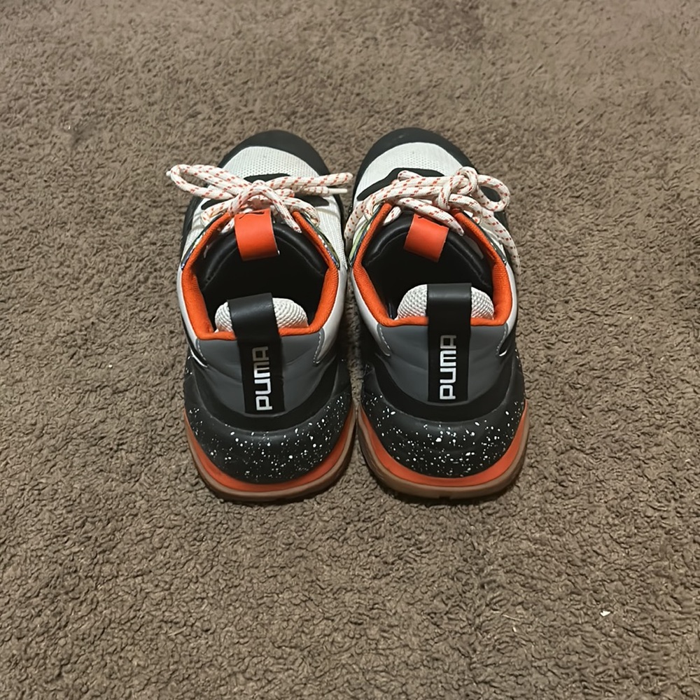 Puma shoes - Picture 3 of 3